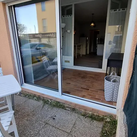 Le Petit Brigantin Apartment *